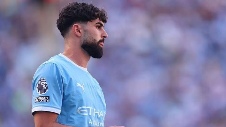 Josko Gvardiol signing a new Manchester City contract running until 2031