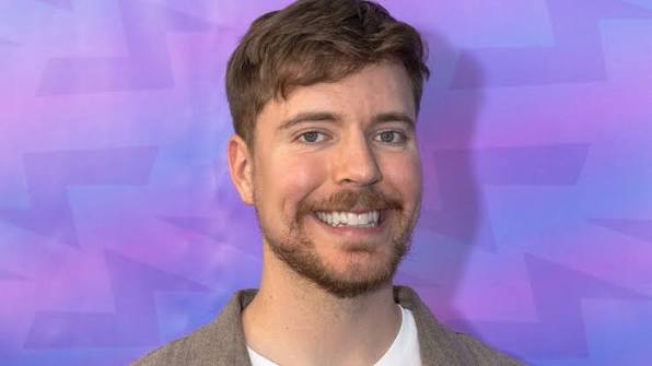 MrBeast announces $100,000 briefcase giveaway at Kai Cenat’s Streamer University.