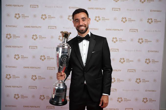Manchester United captain Bruno Fernandes after winning the 2026 PFA Players’ Player of the Year award